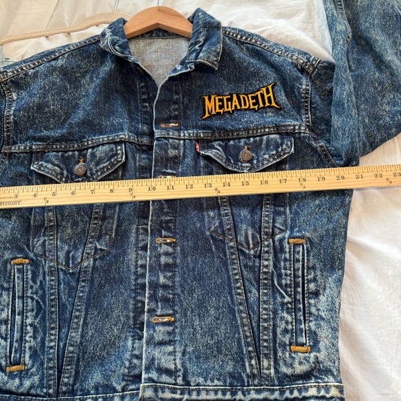 RARE Levi's Vintage Denim Jacket, 100% Cotton, Size XL, Offers Welcome - Picture 4 of 11